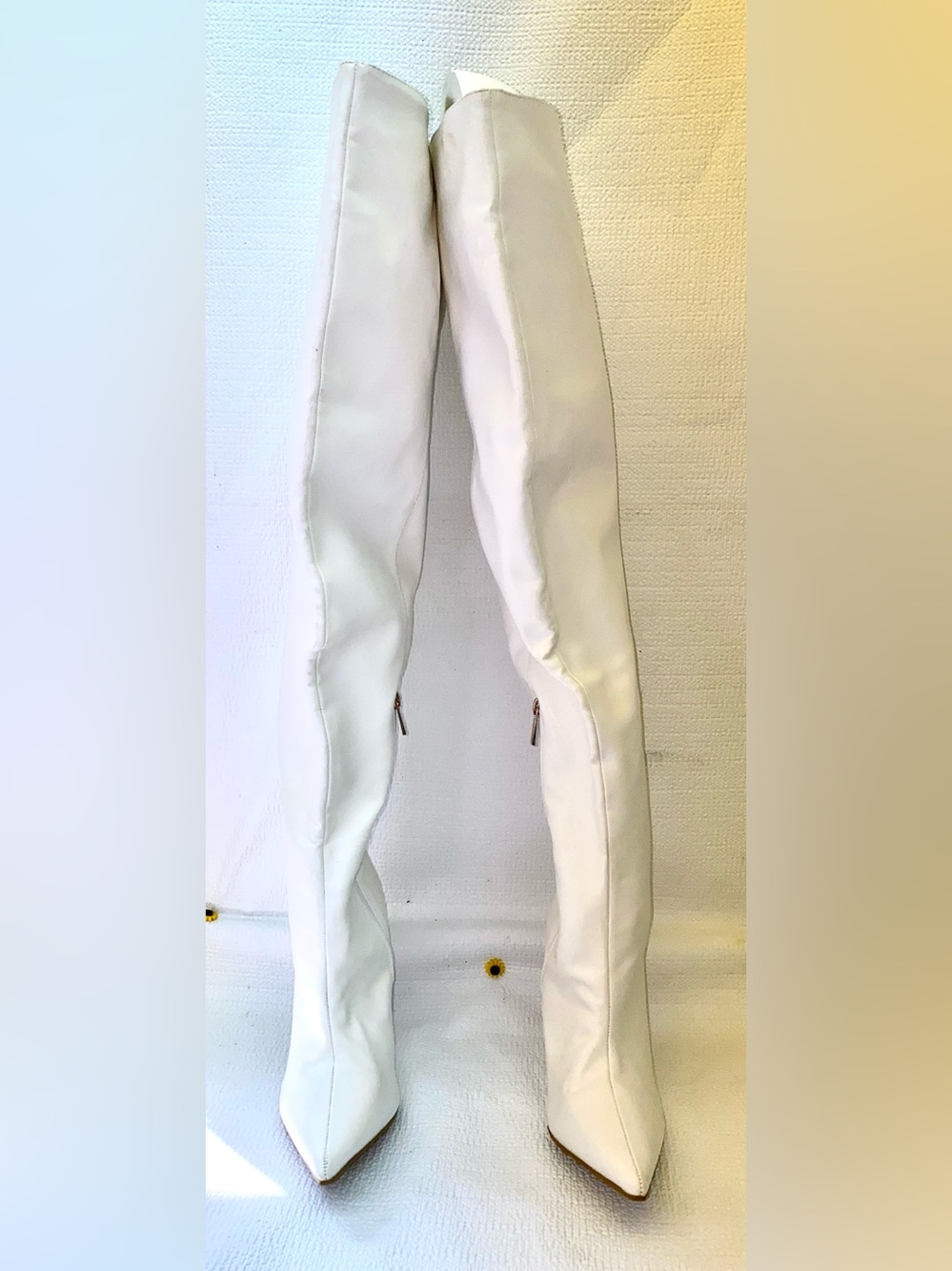 Anne Michelle Tall White High Heel Boots
 Size 6